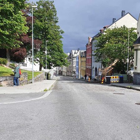 Апартаменти Near Brosundet, Newly Refurnished, Free Street Parking Олесунн Екстер'єр фото