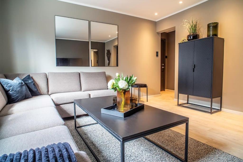 Апартаменти Near Brosundet, Newly Refurnished, Free Street Parking Олесунн Екстер'єр фото