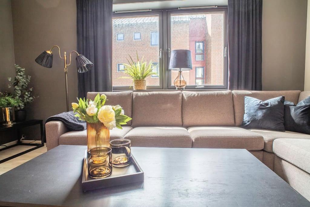 Апартаменти Near Brosundet, Newly Refurnished, Free Street Parking Олесунн Екстер'єр фото